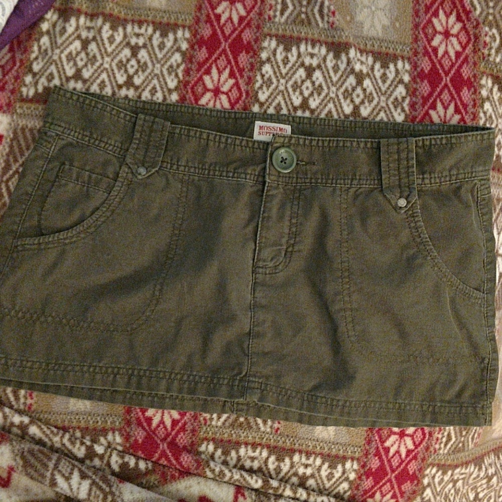 Women's Mossimo mini skirt size 13 green